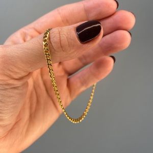 New. 18 karat filled anklet. Length 9 inches.